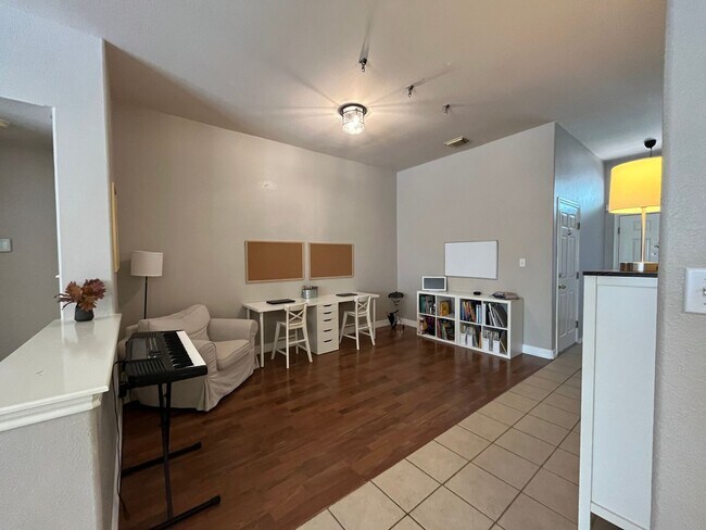Foto del edificio - 4319 S Summercrest Loop