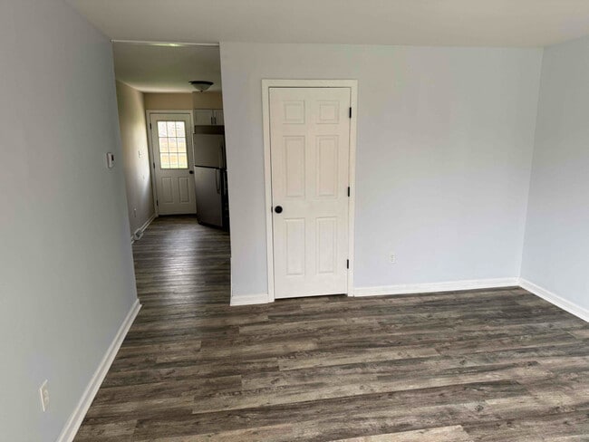 Building Photo - 5602-4 Aspen Ave