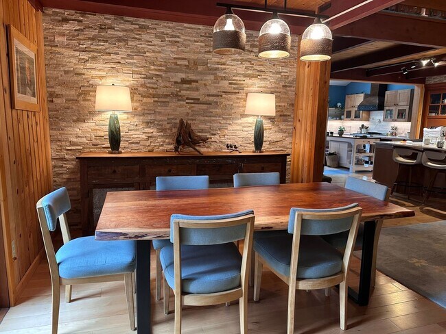 Foto del edificio - 1254 Paradise Rd