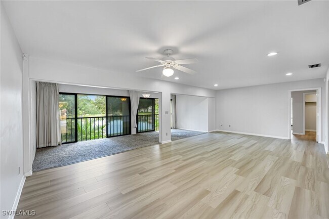 Building Photo - 537 Lake Louise Cir