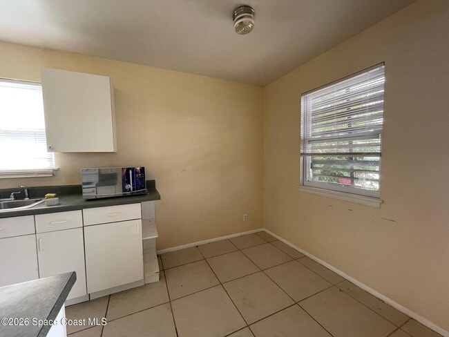 Building Photo - 4150 Barna Ave