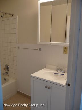 Foto del edificio - 3300 Spring Garden St