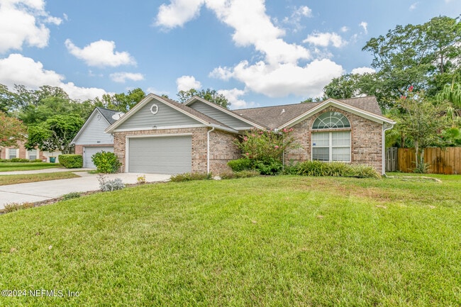 Building Photo - 8621 Goodbys Trace Dr