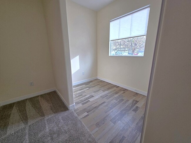 Foto del edificio - 34 E Legacy Pky