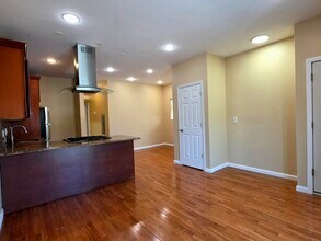 Building Photo - 249 Winfield Ave