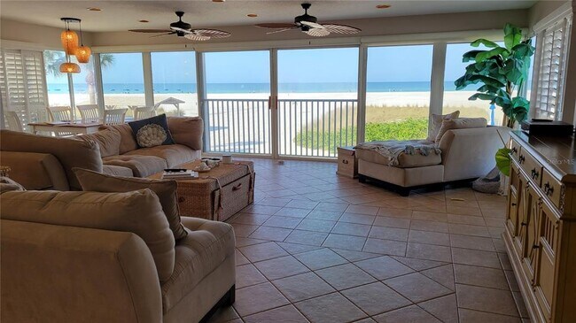 Foto del edificio - 5860 Midnight Pass Rd