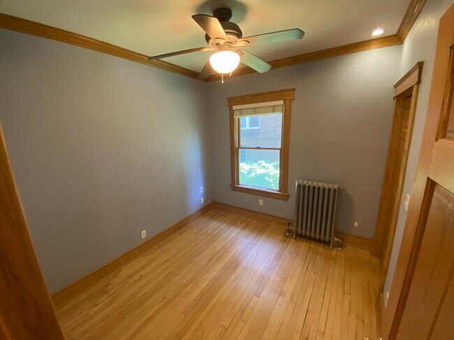 Building Photo - 3241 Girard Ave S