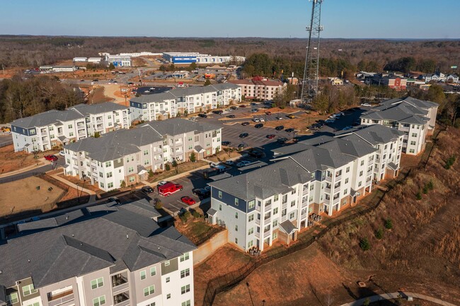 Foto del edificio - Capstone at Banks Crossing