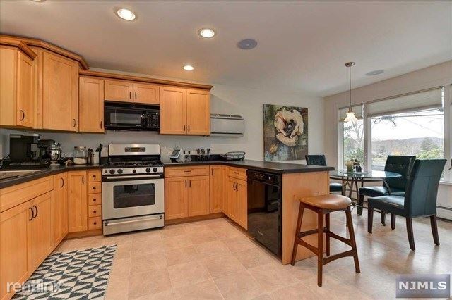Foto del edificio - 1 br, 1 bath House - 180 Lakeview Ave
