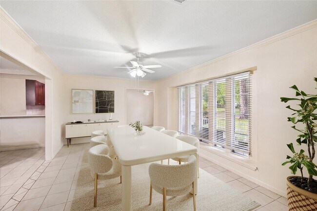 Foto del edificio - 7511 Theisswood Rd