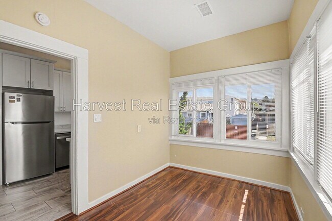 Building Photo - 1476 79th Ave