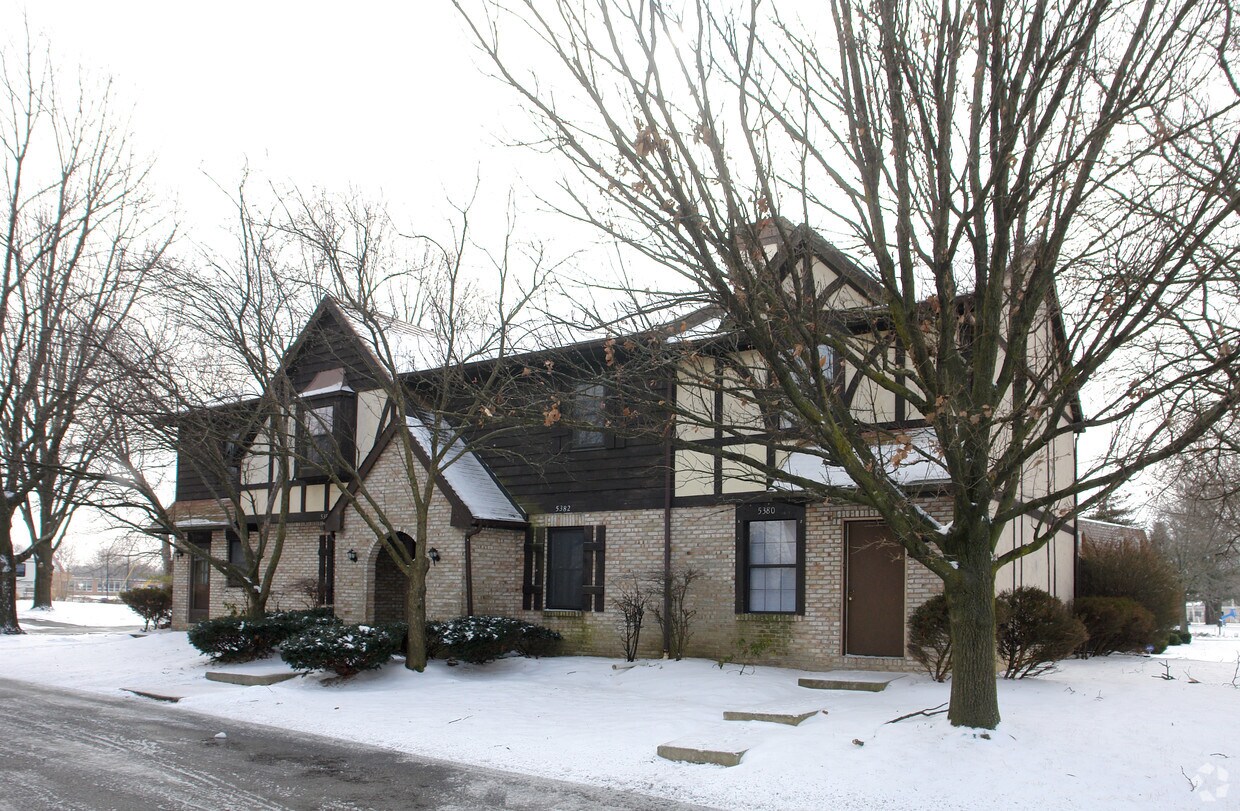 Primary Photo - 5380-5386 Ponderosa Dr
