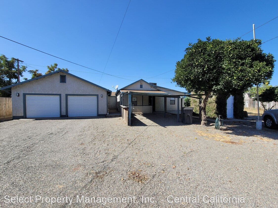 Primary Photo - 2 br, 1 bath House - 823 S Martin Luther K...