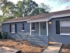 Building Photo - 3909 W Pearl Ave