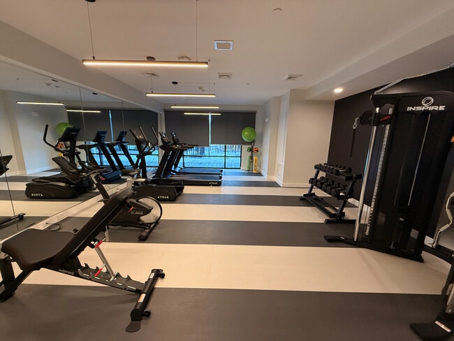 Building Photo - 198 Gardner St