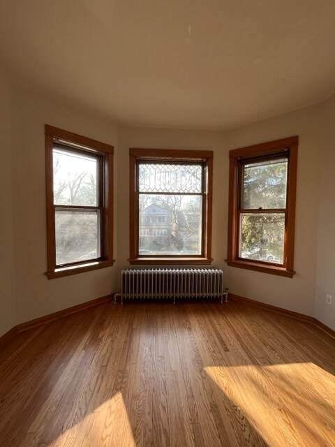 Living Room - 3713 N Kedvale Ave