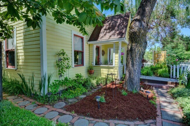 Foto del edificio - Perfect Furnished Home in Jacksonville!