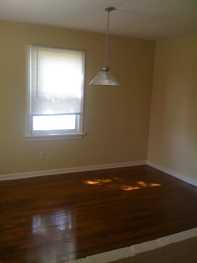 Foto del edificio - 1231 Longwood St