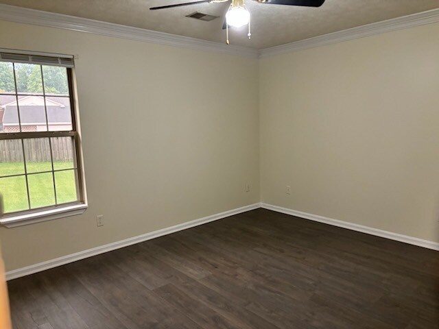 Foto del edificio - 155 Springhill Dr