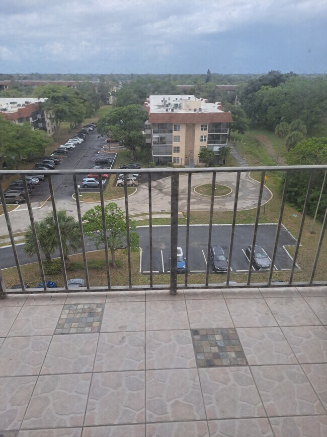Foto del edificio - 4164 Inverrary Dr