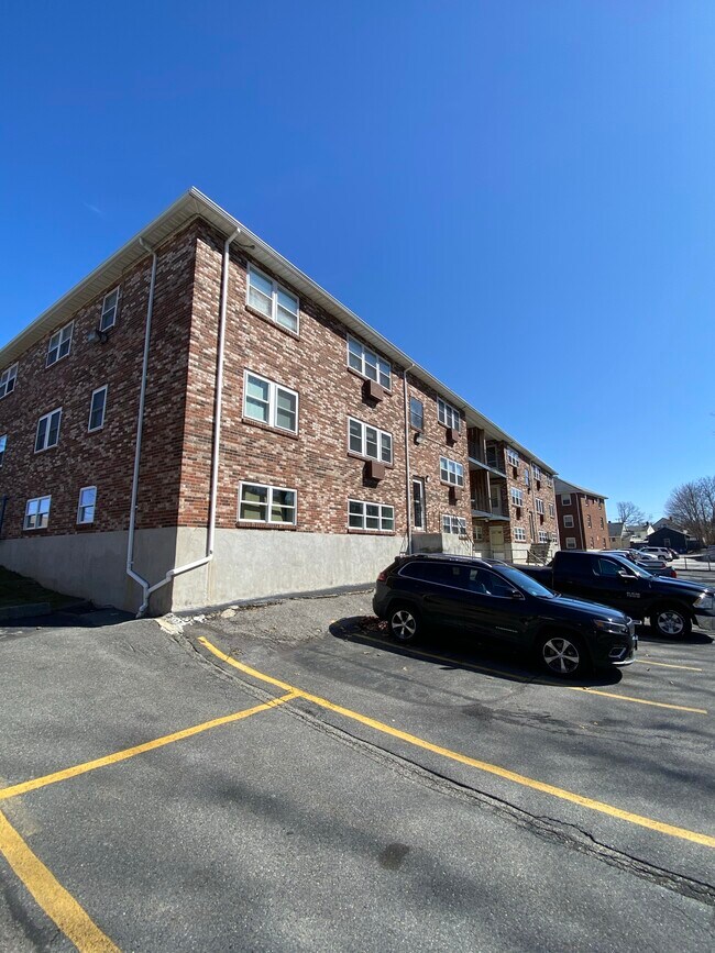 Building Photo - 455 Sea St