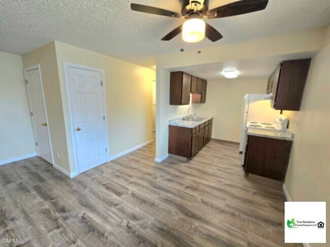 Foto del edificio - Stunning One Bedroom Apartment!