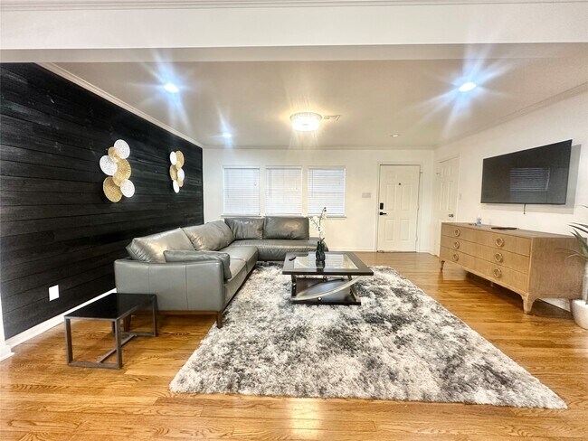 Foto del edificio - 5329 Pagewood Ln