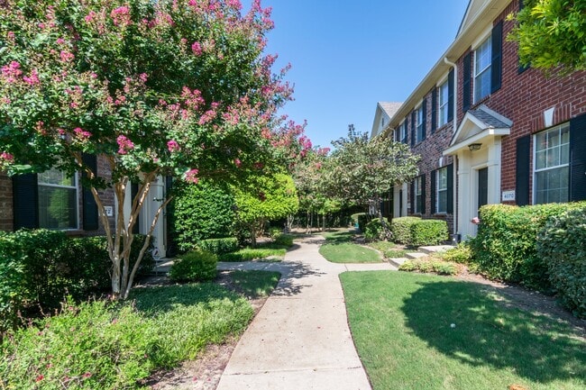 Building Photo - 4074 Kyndra Cir