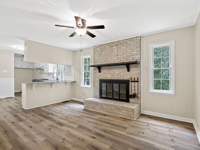 Building Photo - 128 Belvedere Dr