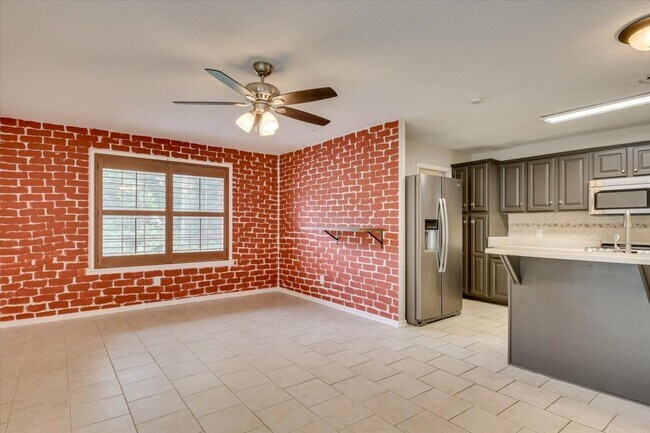Foto del edificio - 1422 Ridgewood Drive