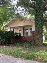 Building Photo - 216 E Hillside Dr