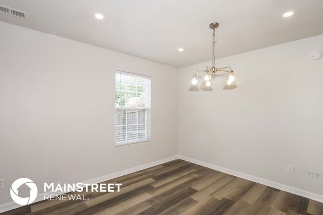 Foto del edificio - 4631 Tulip Creek Dr