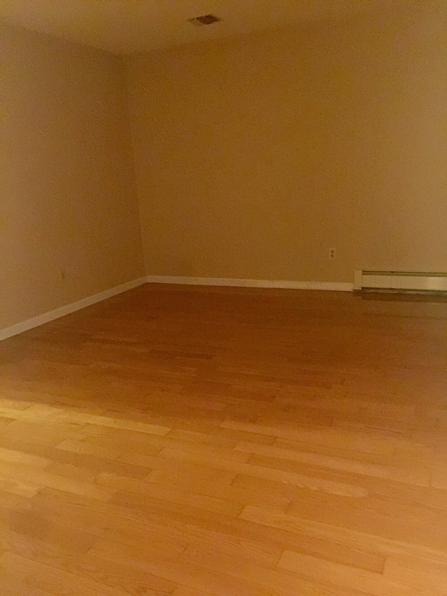 Bedroom - 1912 Grand Ave