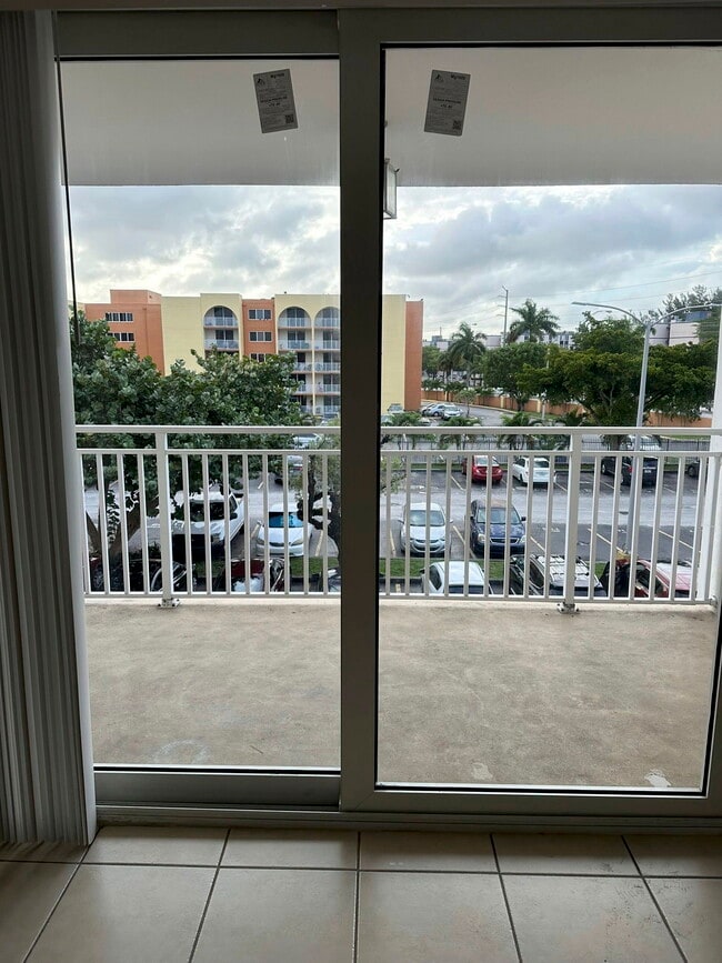 Photo - 6950 Miami Gardens Dr Apartment