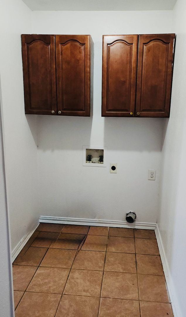 Building Photo - Beautiful 4-Bedroom Home with Pool in Carrollton – $2,700/Month