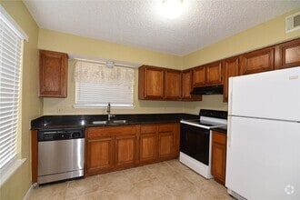 Building Photo - 12400 Overbrook Ln