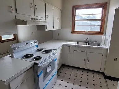 Foto del edificio - 238 Goodrich Ave