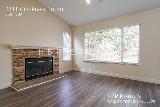 Foto del edificio - 2711 Old River Ct