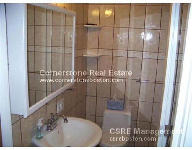 Photo - Large 2 bed in Southie Apartment