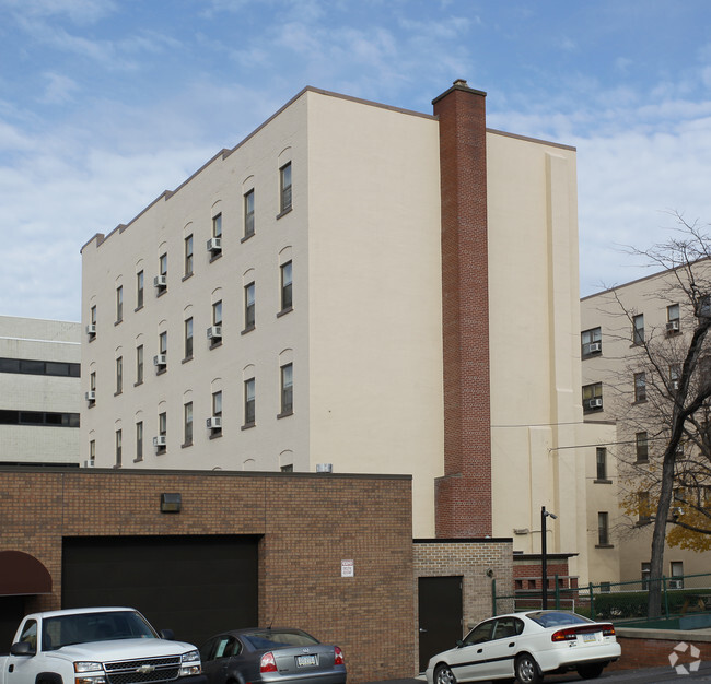 Building Photo - Adams Apartments