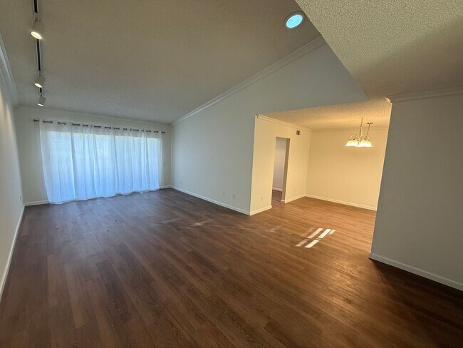 Building Photo - An Amalfi Model for Rent in Leisure Village