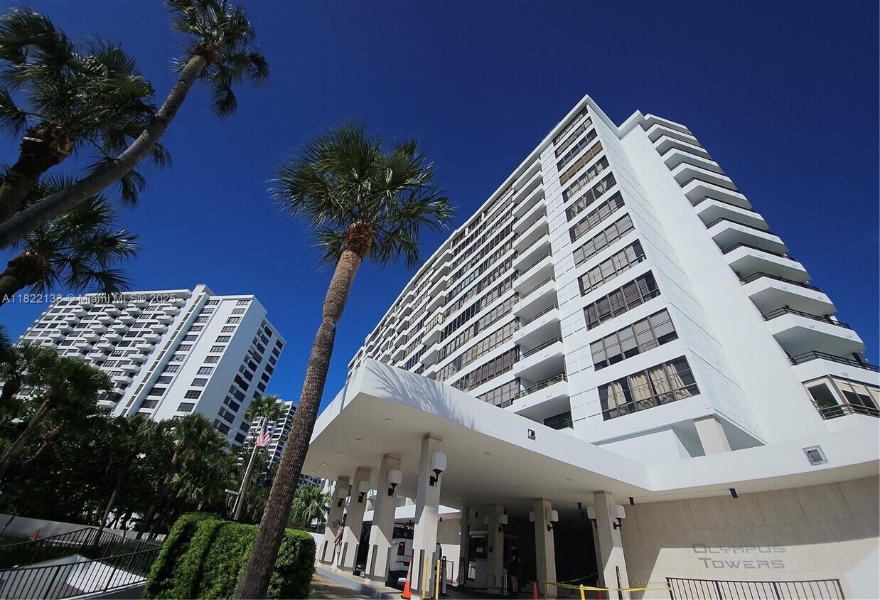 Foto principal - 500 Three Islands Boulevard