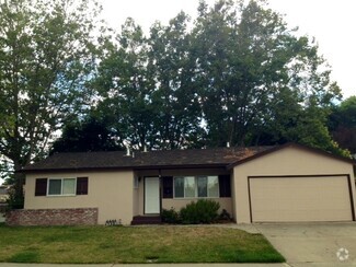 Building Photo - 7600 Ironwood Dr