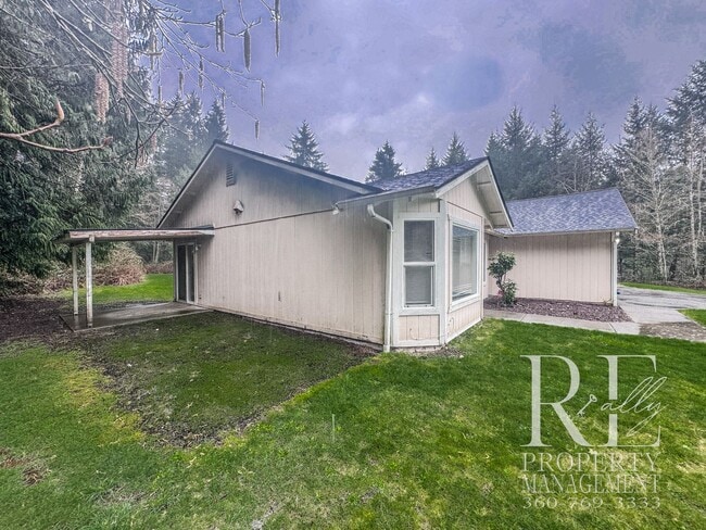 Building Photo - Duplex Living with Expansive Yard, LVP Flooring & Spacious Layout