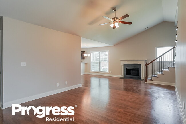 Building Photo - 607 Savannah Dr