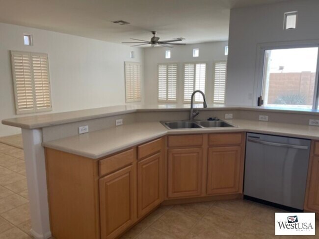 Building Photo - BEAUTIFUL 4BED/2BATH RENTAL HOME