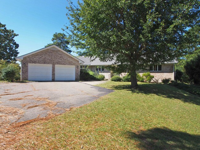 Foto del edificio - 165 Lake Forest Dr SW