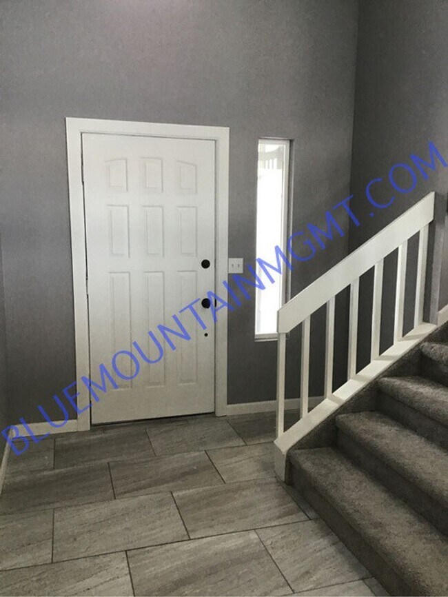 Building Photo - 6 br, 3 bath House - 2355 Parliament Drive