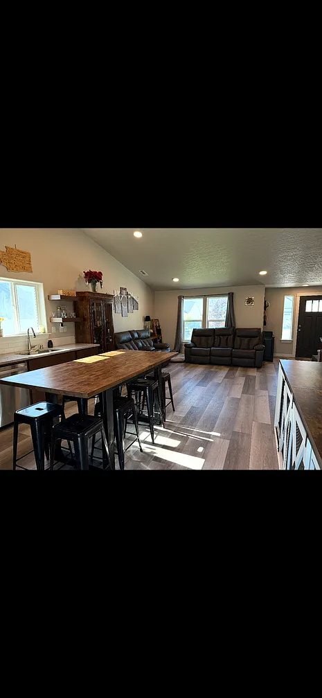 Building Photo - 4908 Corinth Dr