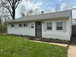 Building Photo - 2384 Wisconsin St